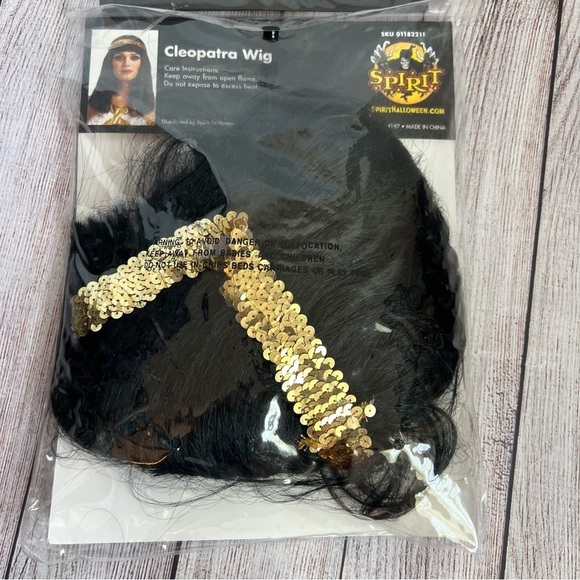 Spirit Queen Cleopatra Halloween Costume Medium - Picture 8 of 8